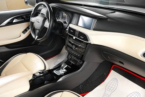 Хетчбэк Infiniti Q30 2017 года, 3099000 рублей, Тюмень