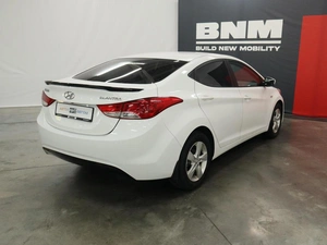 Седан Hyundai Elantra 2013 года, 1200000 рублей, Курск