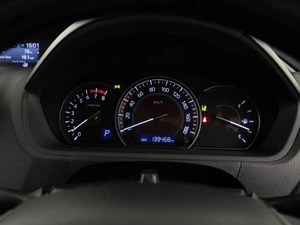 Минивэн Toyota Esquire 2018 года, 2457077 рублей, Москва