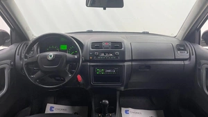 Хэтчбек Skoda Fabia 2011 года, 920000 рублей, Смоленск