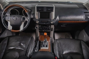 Внедорожник Toyota Land Cruiser Prado 2010 года, 2799000 рублей, Томск