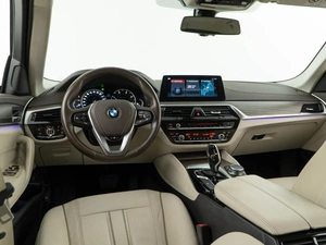 Седан BMW 5 серия 2017 года, 3151999 рублей, Москва