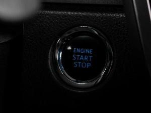 Седан Toyota Camry 2019 года, 2499000 рублей, Тюмень