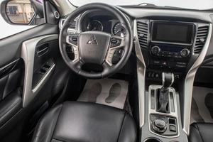 Внедорожник Mitsubishi Pajero Sport 2016 года, 2649000 рублей, Барнаул