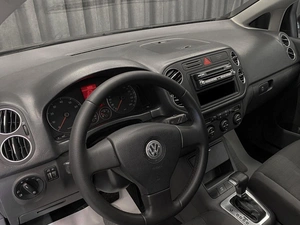 Хетчбэк Volkswagen Golf Plus 2008 года, 599000 рублей, Красноярск