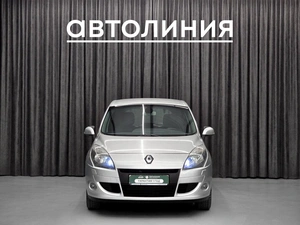 Минивэн Renault Scenic 2010 года, 725000 рублей, Красноярск