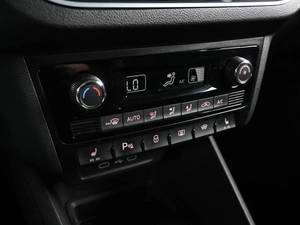 Лифтбек Volkswagen Polo 2021 года, 1719000 рублей, Аксай