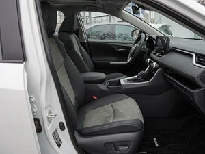 Внедорожник Toyota RAV4 2025 года, 4400000 рублей, Волгоград