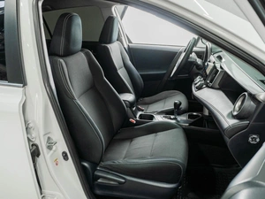 Внедорожник Toyota RAV4 2016 года, 2179000 рублей, Тюмень