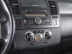 Седан Nissan Tiida 2010 года, 660000 рублей, Ростов-на-Дону