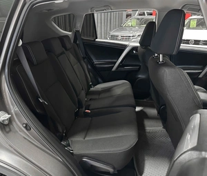 Внедорожник Toyota RAV4 2017 года, 2497000 рублей, Красноярск