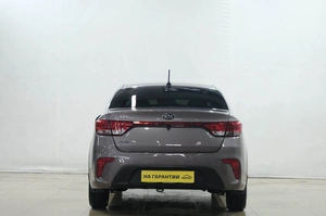 Седан Kia Rio 2019 года, 1379000 рублей, Новокузнецк