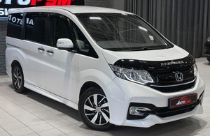 Минивэн Honda Stepwgn 2016 года, 1840000 рублей, Красноярск