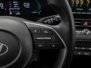 Седан Hyundai Elantra 2023 года, 2335000 рублей, Краснодар