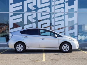 Лифтбек Toyota Prius 2010 года, 1165000 рублей, Краснодар