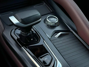 Внедорожник Geely Monjaro 2023 года, 3121000 рублей, Ижевск