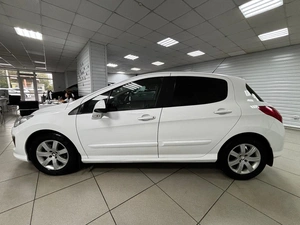 Хетчбэк Peugeot 308 2011 года, 499000 рублей, Ачинск