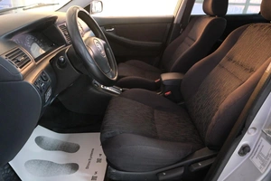 Хетчбэк Toyota Corolla 2002 года, 569000 рублей, Омск