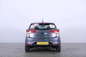 Хетчбэк Kia Rio 2017 года, 959000 рублей, Омск