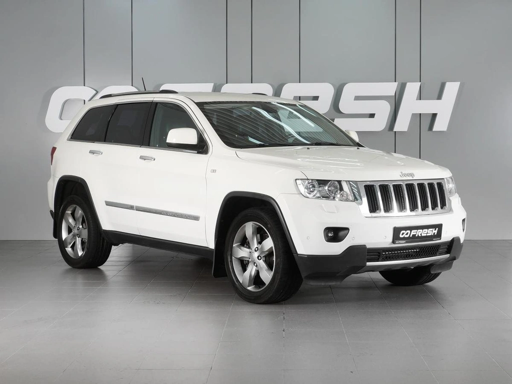 Внедорожник Jeep Grand Cherokee 2012 года, 1819000 рублей, Красный Пахарь