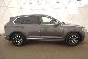 Внедорожник Volkswagen Touareg 2021 года, 3990000 рублей, Орёл