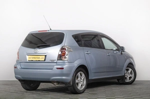 Минивэн Toyota Corolla Verso 2005 года, 689000 рублей, Томск