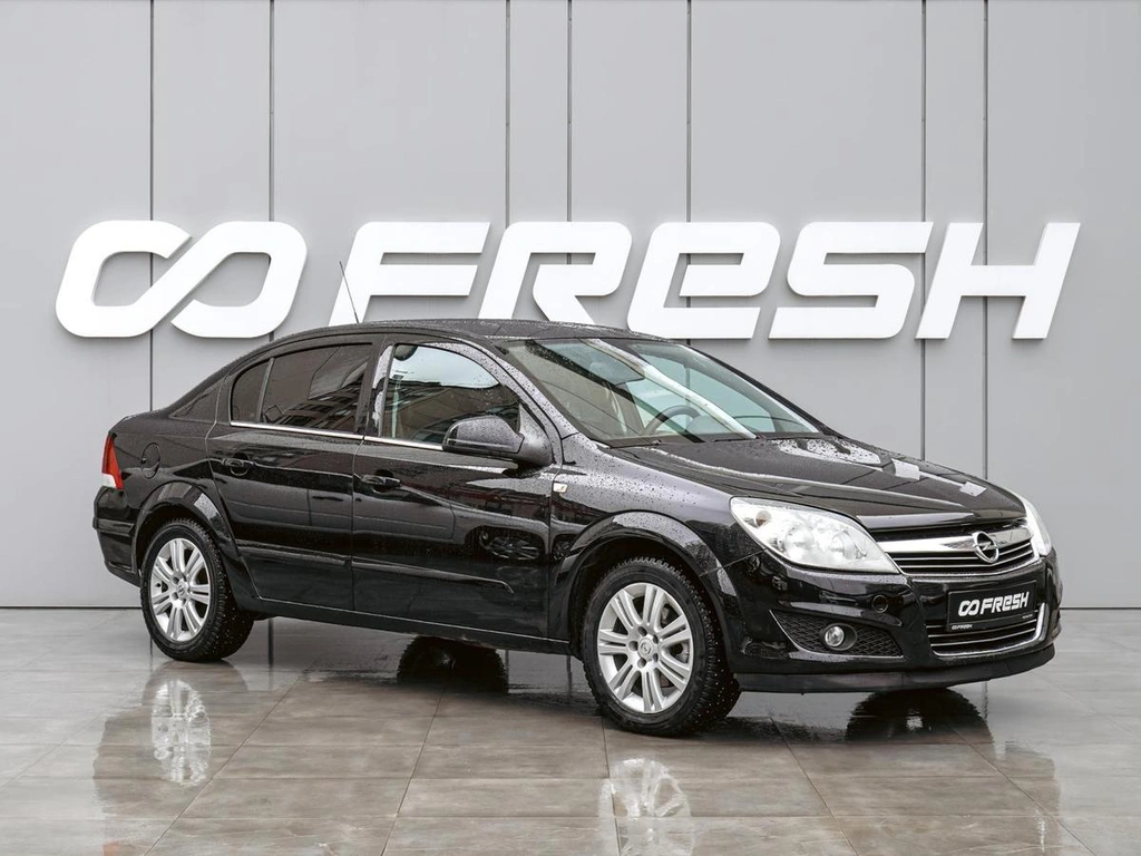 Седан Opel Astra 2011 года, 590000 рублей, Краснодар