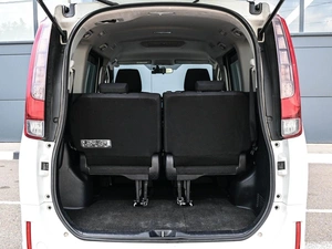 Минивэн Toyota Noah 2014 года, 1849000 рублей, Кирилловка