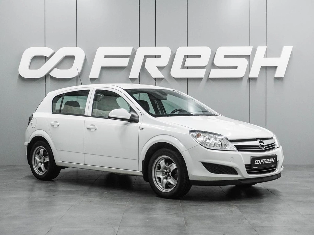 Хетчбэк Opel Astra 2011 года, 634000 рублей, Воронеж