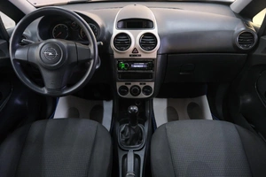 Хетчбэк Opel Corsa 2007 года, 389000 рублей, Омск