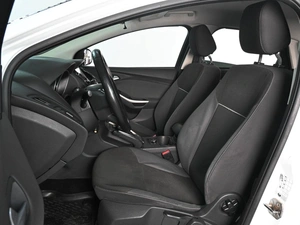 Седан Ford Focus 2013 года, 829000 рублей, Аксай