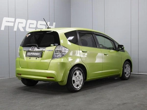 Хетчбэк Honda Fit 2012 года, 990000 рублей, Омск