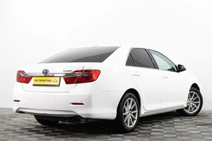 Седан Toyota Camry 2012 года, 1159000 рублей, Сургут