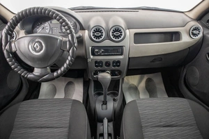 Седан Renault Logan 2011 года, 589000 рублей, Барнаул