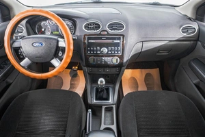 Седан Ford Focus 2006 года, 649000 рублей, Барнаул