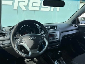 Седан Kia Rio 2016 года, 1129000 рублей, Ижевск