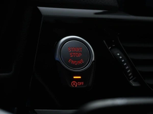 Седан BMW 1 серия 2021 года, 2449632 рублей, Москва