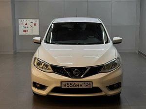 Хетчбэк Nissan Tiida 2015 года, 977000 рублей, Красноярск