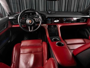 Седан Porsche Taycan 2020 года, 7639000 рублей, Тюмень