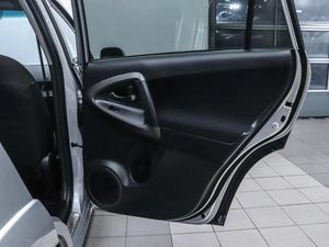 Внедорожник Toyota RAV4 2011 года, 1750000 рублей, Красноярск
