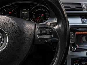 Седан Volkswagen Passat 2011 года, 1370000 рублей, Краснодар