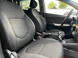 Хетчбэк Kia Rio 2013 года, 826000 рублей, Ижевск