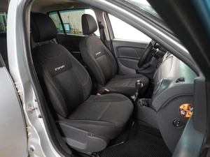 Хетчбэк Renault Sandero 2016 года, 899000 рублей, Воронеж