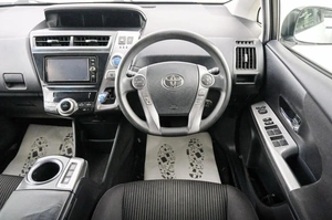 Универсал Toyota Prius Alpha 2016 года, 1549000 рублей, Красноярск
