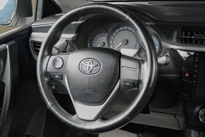 Седан Toyota Corolla 2013 года, 1379000 рублей, Тюмень
