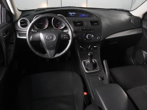 Седан Mazda 3 2013 года, 919000 рублей, Красный Пахарь