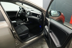 Внедорожник Toyota RAV4 2018 года, 2790000 рублей, Курск