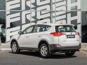 Внедорожник Toyota RAV4 2014 года, 1885000 рублей, Краснодар