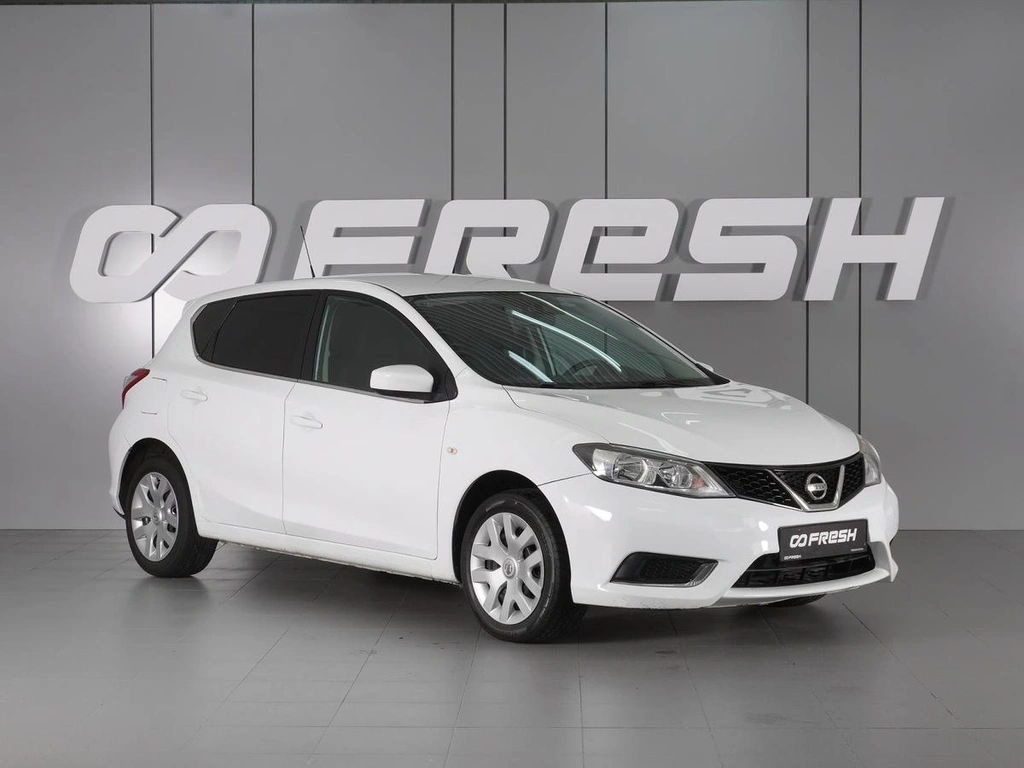 Хетчбэк Nissan Tiida 2015 года, 1069000 рублей, Красный Пахарь