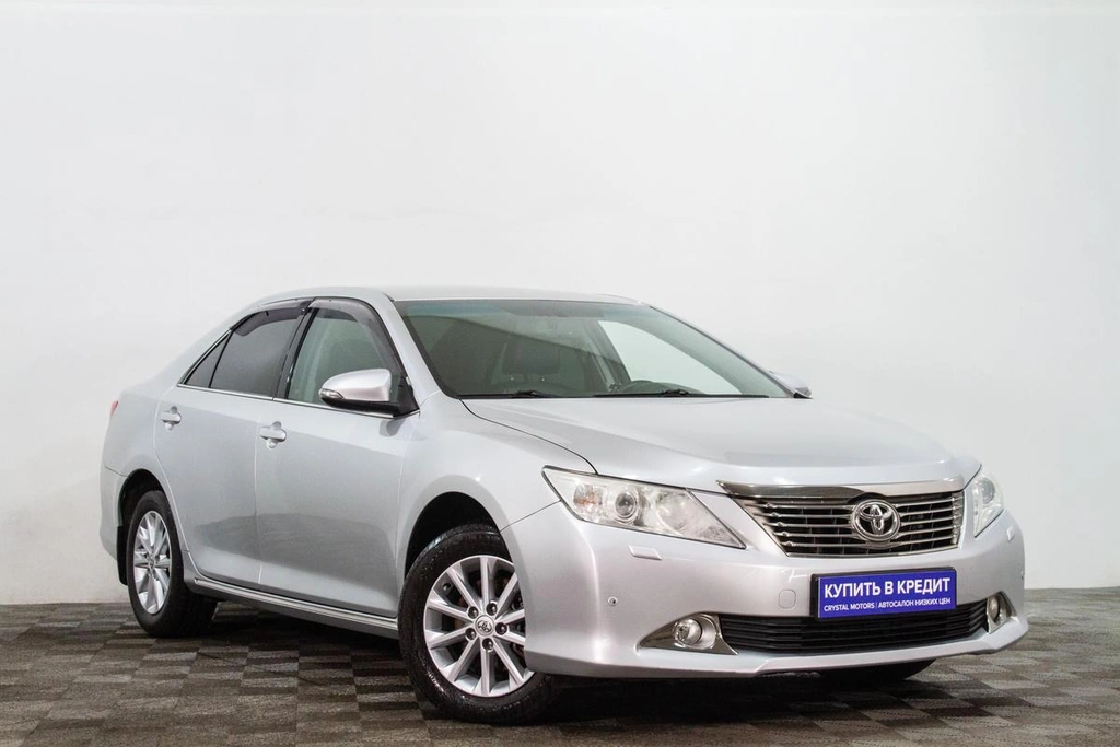 Седан Toyota Camry 2012 года, 1829000 рублей, Сургут